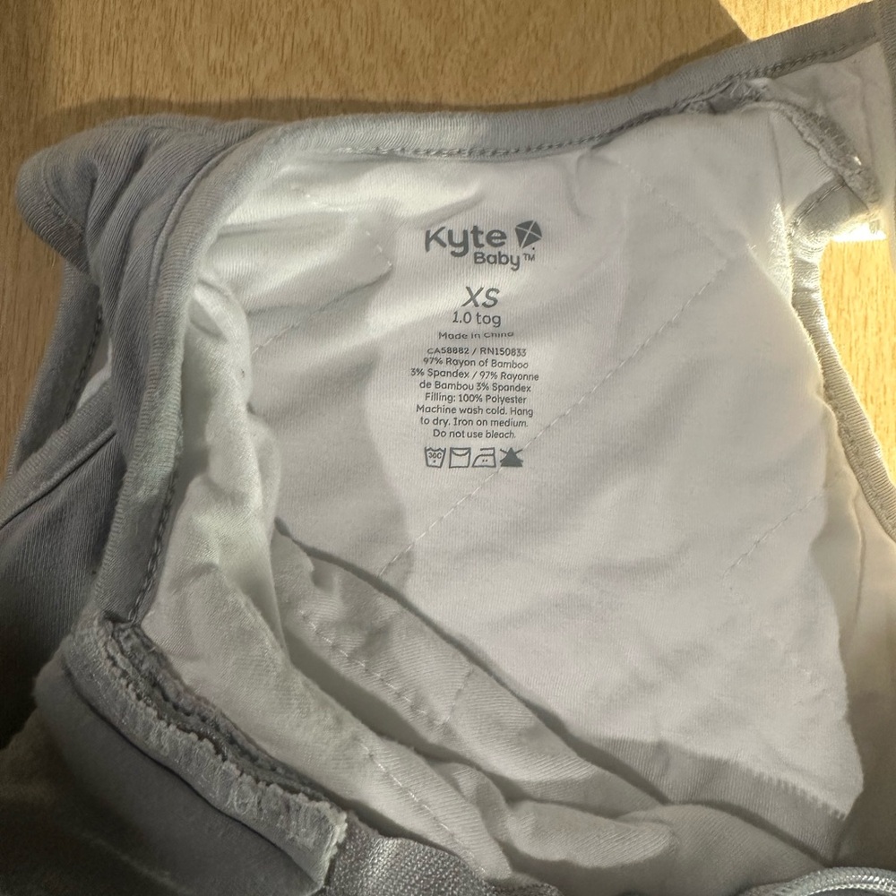 Kyte BABY XS Soft Gray Wearable Blanket